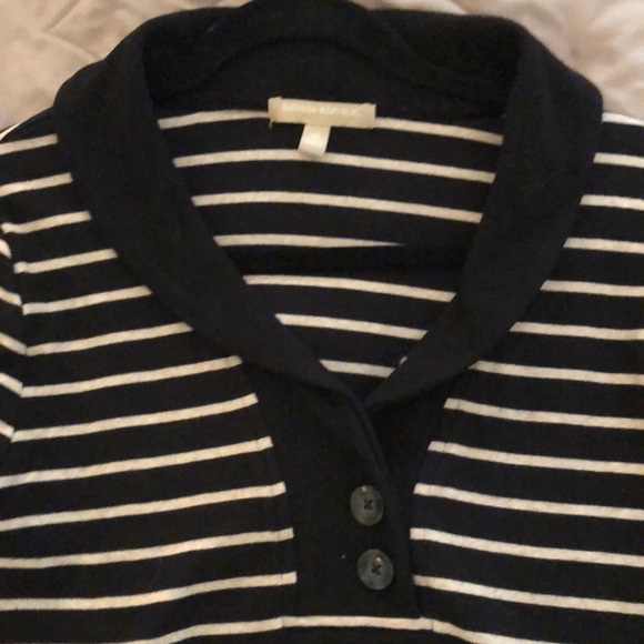 Banana Republic Sweater - Picture 3 of 3